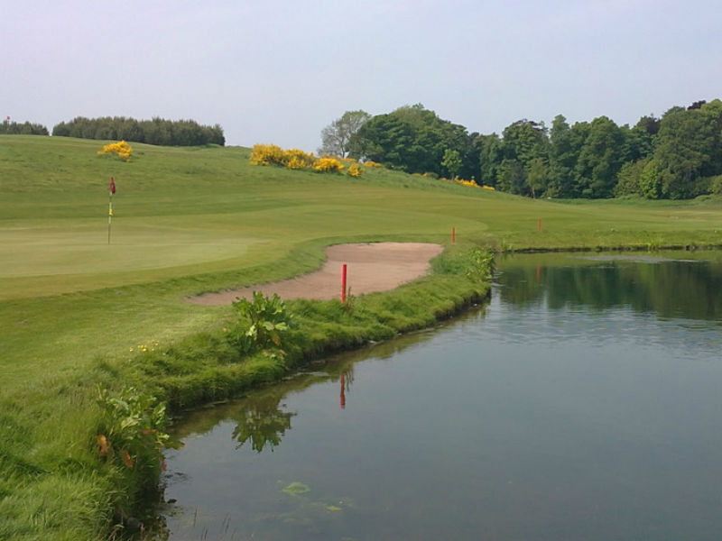 Get a taste for golf this winter at the Ballumbie Castle Golf Club in Angus, Scotland