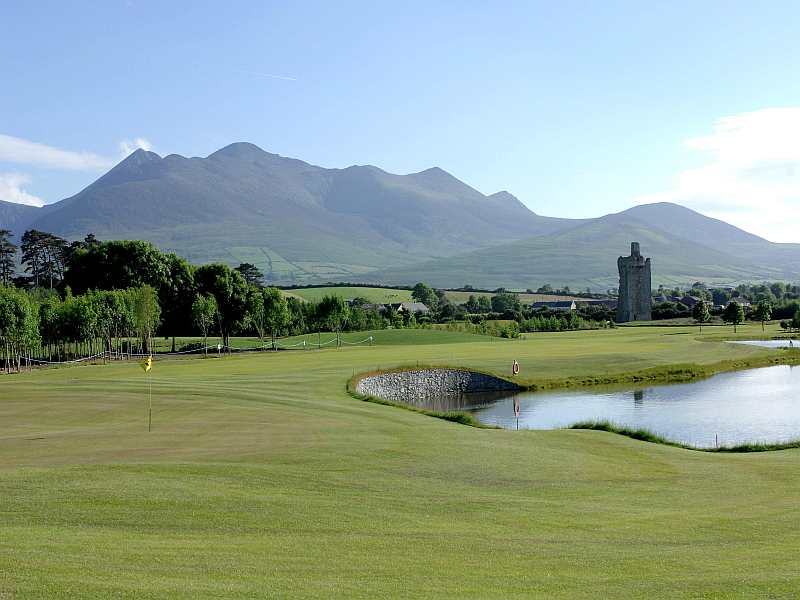 Golfing season has begun!!  So check out the beautiful Beaufort Golf Club in Kerry, Ireland