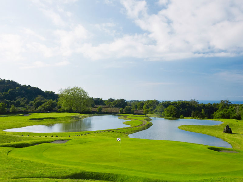 Wondering where to play that next game of golf, look no further than Batalha Golf Course, Azores
