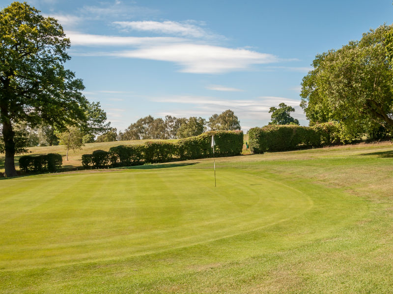 They promise a great game of golf at Grim