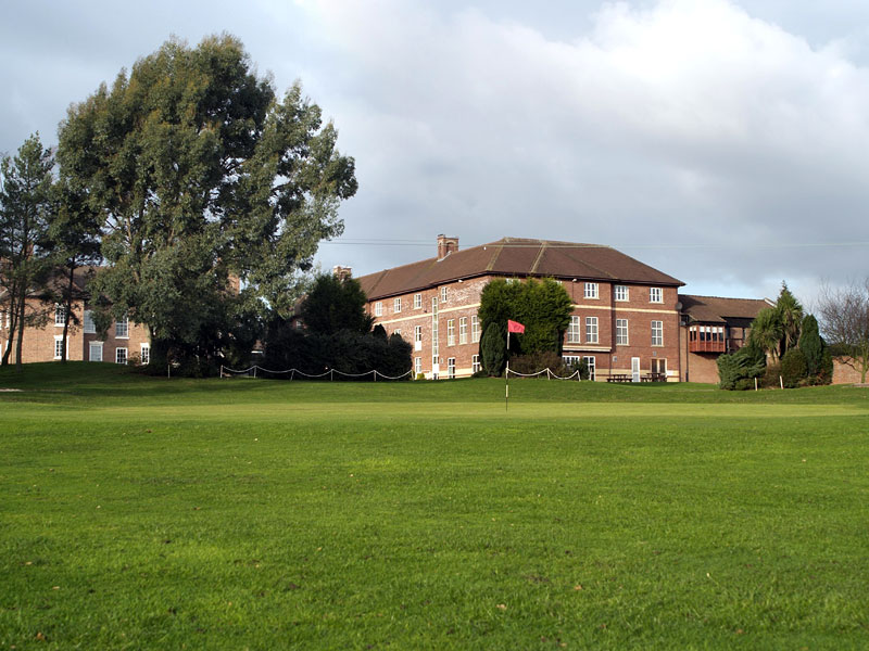 Get a taste for golf at the Telford Golf Country Club in Shropshire, England