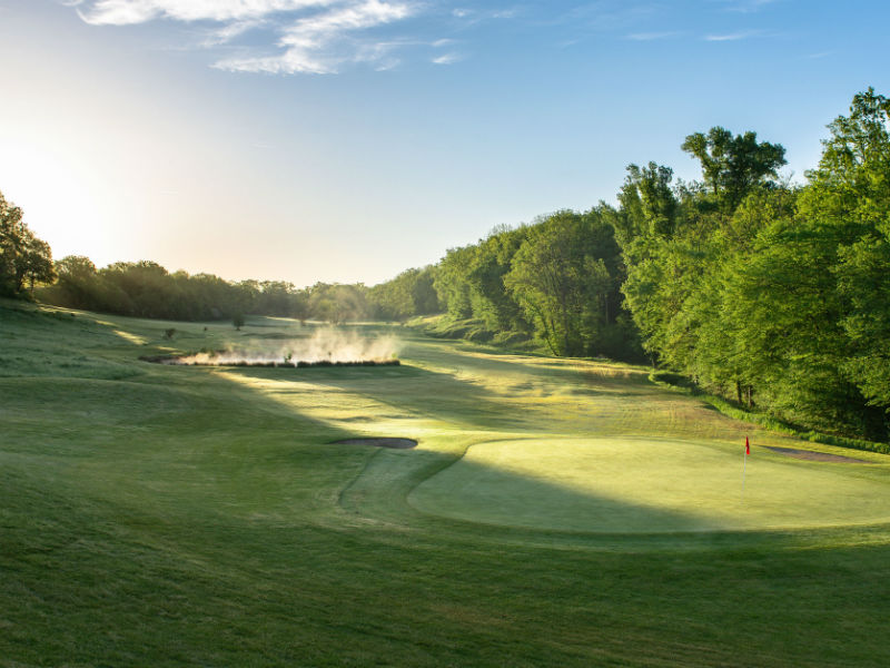 Fancy playing golf at the beautiful Chateau des Vigiers Golf Club in Dordogne, France